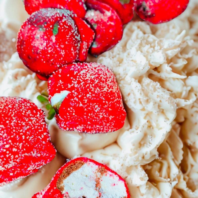 Cocoa Strawberries & Cream RED Tub
